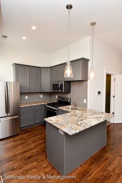 Building Photo - 1764 Frankfort Ave