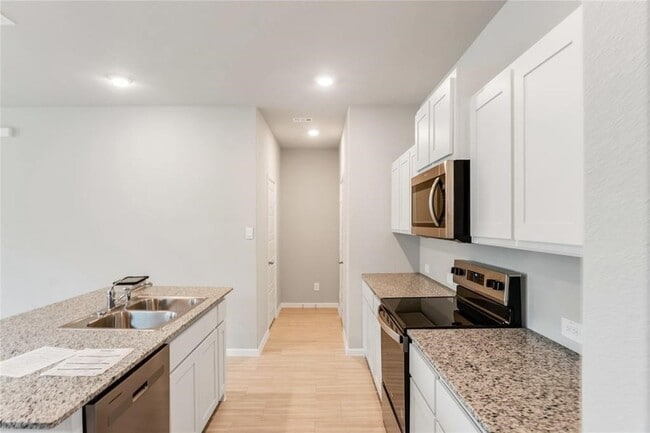 Building Photo - 3137 Pecan Farm Ln