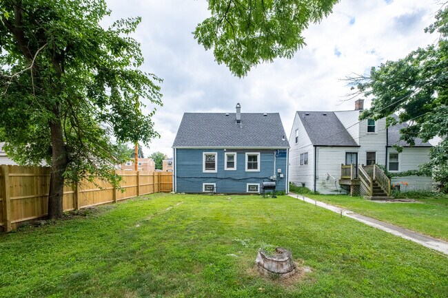 Building Photo - 12416 S Princeton Ave