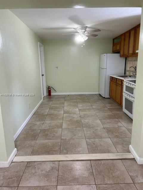 Building Photo - 5810 Hope St