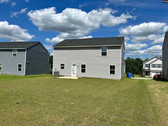 Building Photo - 3032 Blue Brook Ln