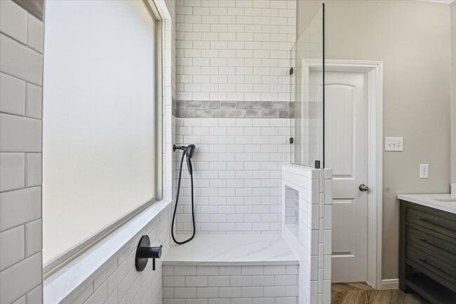 Building Photo - 3411 Country Club Blvd