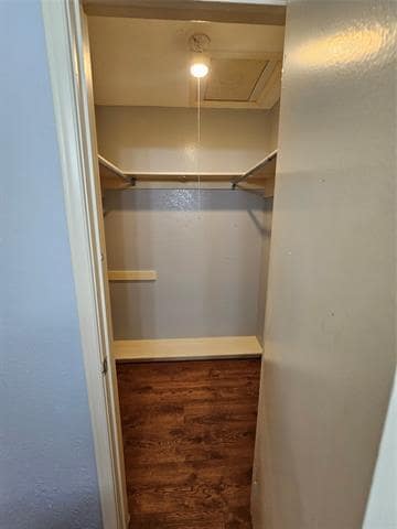 Building Photo - 701 Towne House Ln