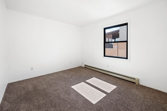 Building Photo - NEW MOVE-IN SPECIAL! Vibrant Home Off Rode...