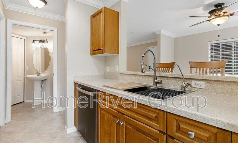 Building Photo - 9430 Ivy Brook Run
