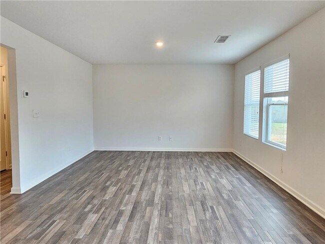 Building Photo - 504 Pemberton St