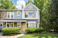 Building Photo - 2 Jodhpur Ct