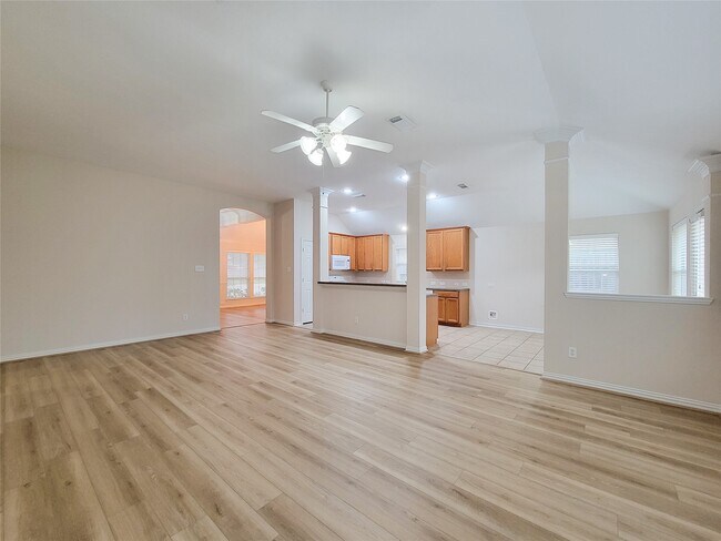 Building Photo - 6806 Haley Ct