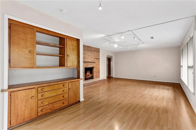 Building Photo - 1201 N Woolsey Ave