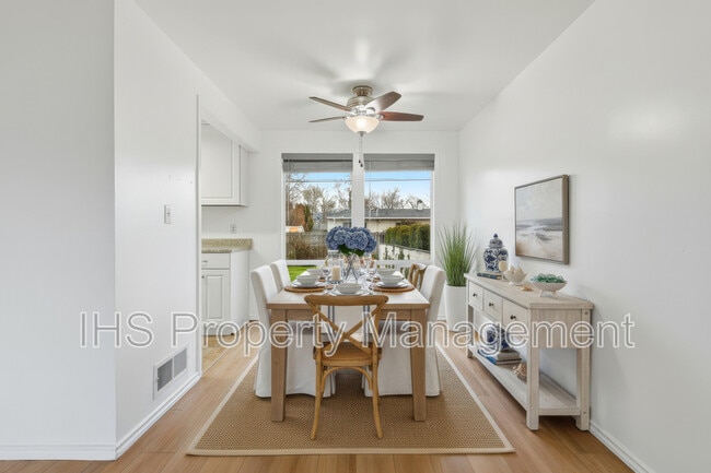 Building Photo - 1402 Potter Ave