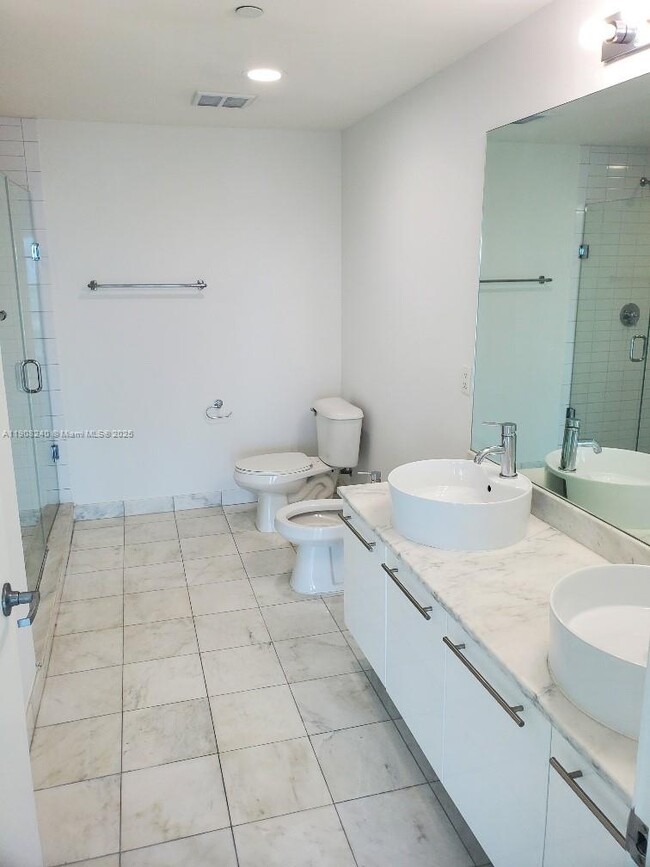 Building Photo - 888 Biscayne Blvd