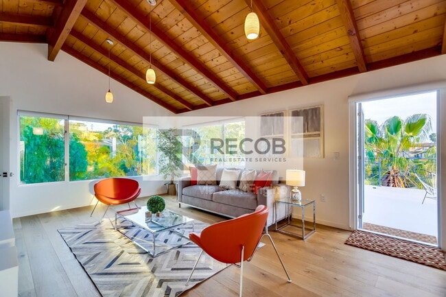 Building Photo - 2641 Curlew St