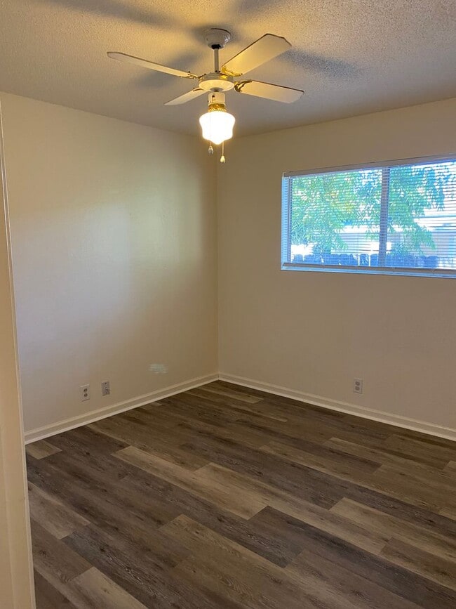 Building Photo - Located near downtown! Updated 3bed/2bath home with large family room/Rec room and side RV parking