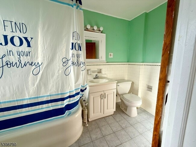 Building Photo - 19 Harding St