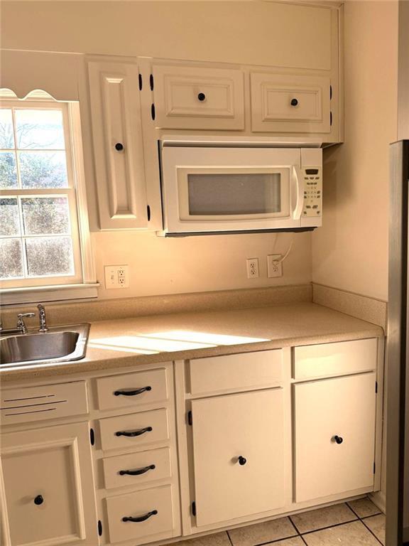 Building Photo - 4359 Parkview Dr