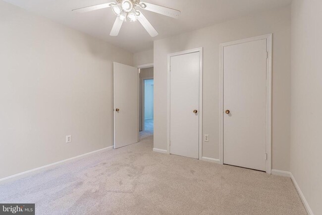 Building Photo - 3840 Persimmon Cir