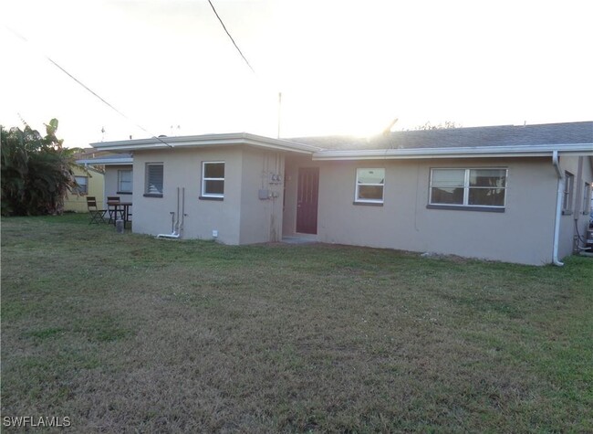 Building Photo - 4611 SE 4th Pl