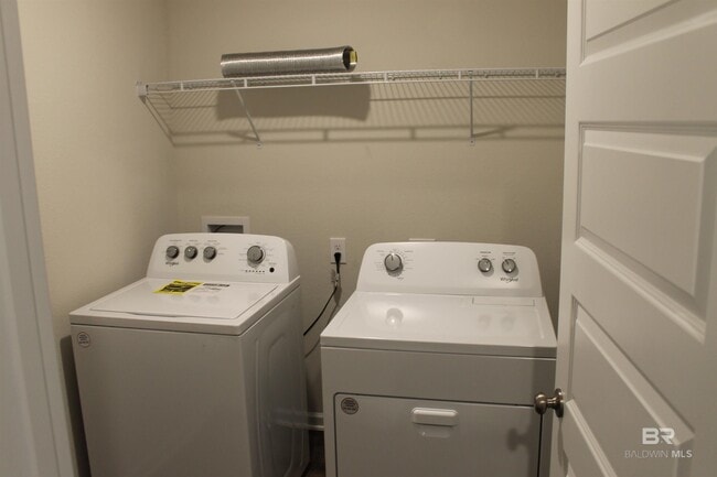 Building Photo - 22323 Early Dawn Cir