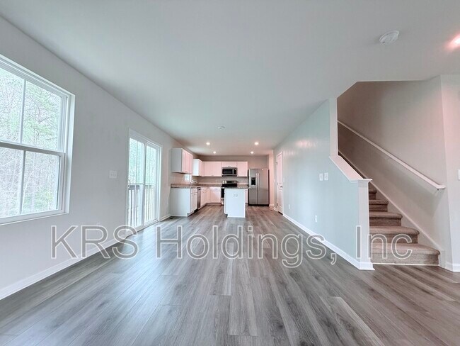 Building Photo - 379 Hunting Wood Dr