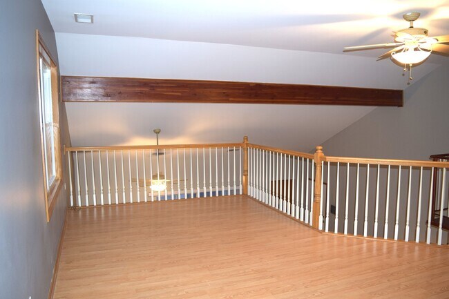 Building Photo - 800 Madison St