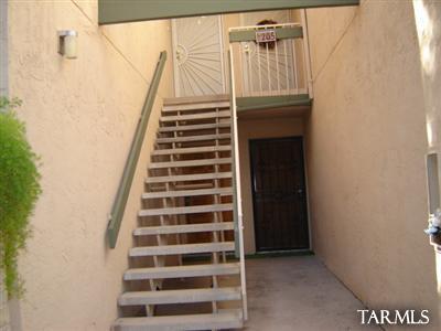 Building Photo - 808 S Langley Ave
