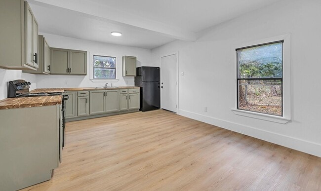 Building Photo - Well-maintained 2BD 1BA Home in Waco - Available in March!