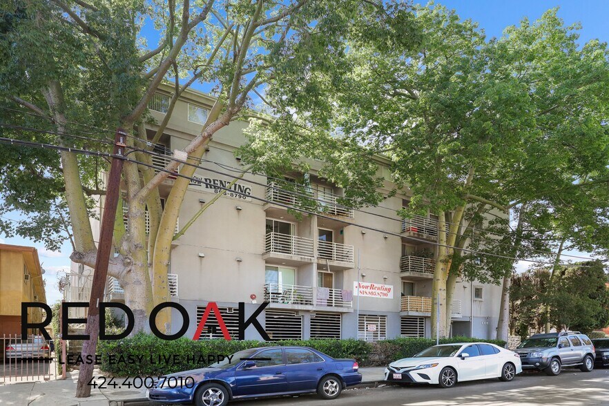 Building Photo - 8309 Cedros Ave