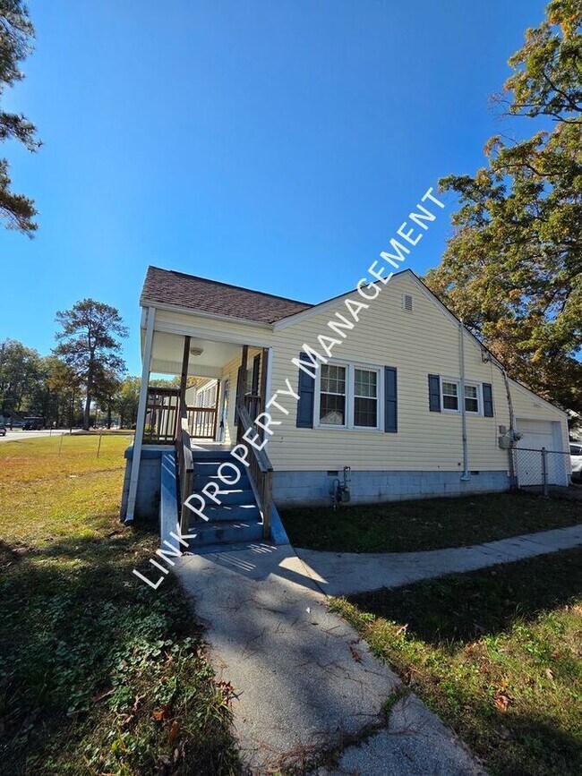 Building Photo - 129 N Moore Rd