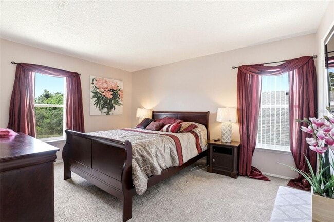 Building Photo - 824 Lake Biscayne Way