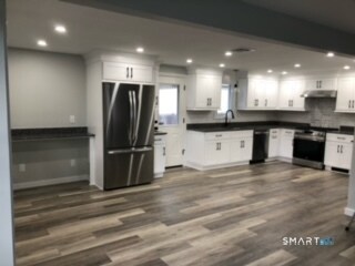 Building Photo - 65 Roseville St