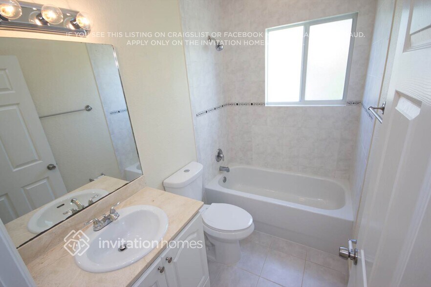Building Photo - 4551 NW 36th Ct
