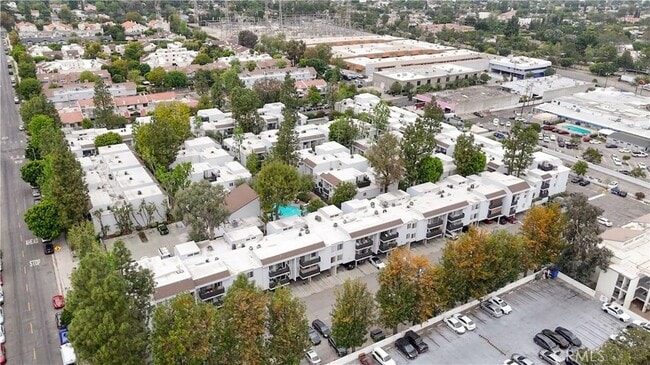 Building Photo - 18645 Hatteras St