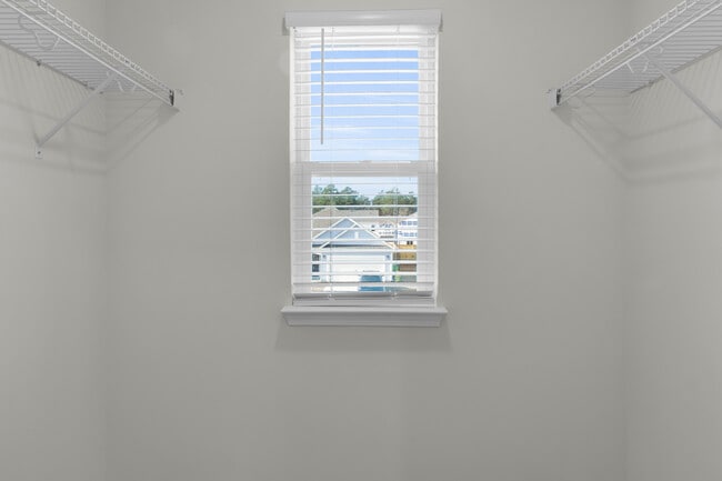 Building Photo - 2007 Minnette Cir