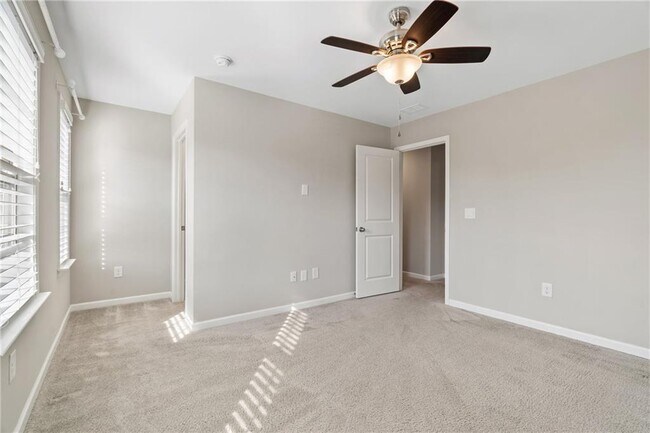 Building Photo - 123 Marlow Dr