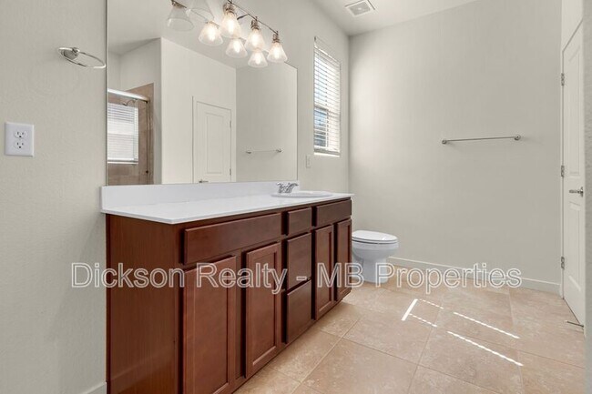 Building Photo - 520 Logan Jacob Ln