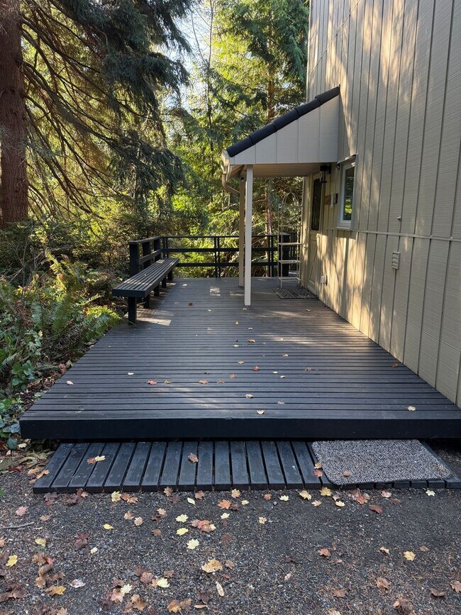 Building Photo - Cozy Huge 1 Bed with Loft and 2.5 Bath - H...