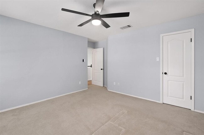 Building Photo - 3817 Newland Dr