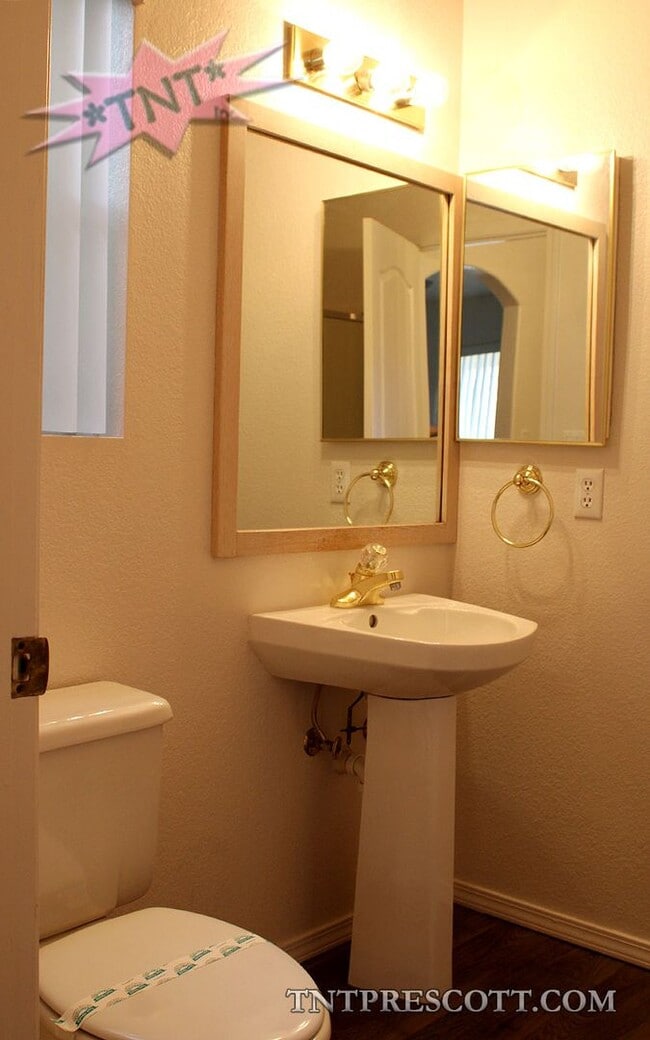 Building Photo - Home in Prescott Valley