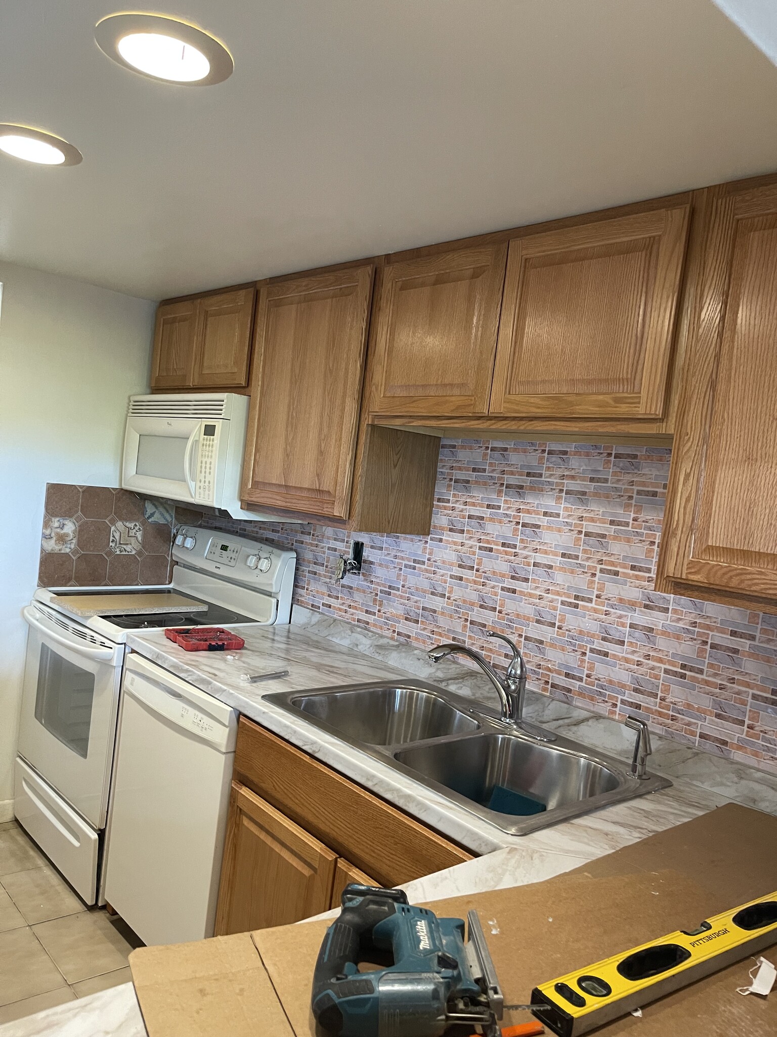 Building Photo - 5201 Orduna Dr