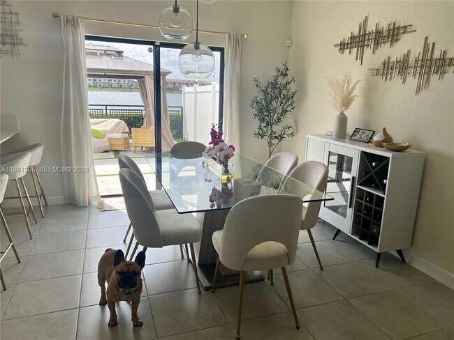 Building Photo - 3328 W 114th Terrace