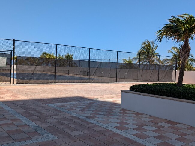 Building Photo - 1370 S Ocean Blvd