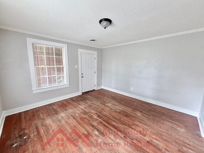 Building Photo - 1379 Ferguson Rd