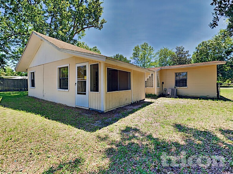 Building Photo - 11975 Cornelius St