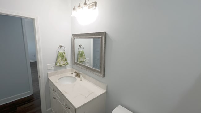 Building Photo - 4/2 fairly new & updated home!