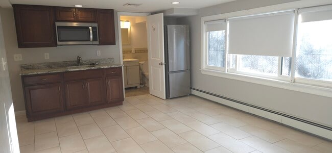 Building Photo - 27 Range Heights Terrace