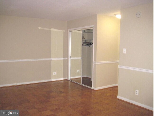 Building Photo - 4501 Arlington Blvd