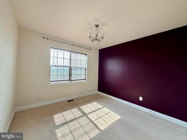 Building Photo - 5915 Logans Way