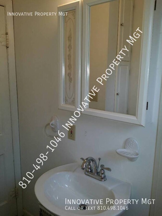 Building Photo - 3201 Clairmont St