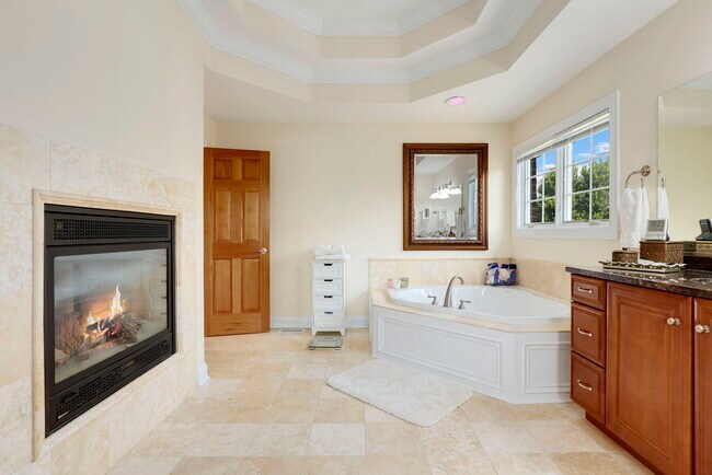 Building Photo - 126 Governors Ct