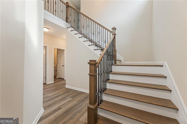 Building Photo - 978 Valley Rock Dr